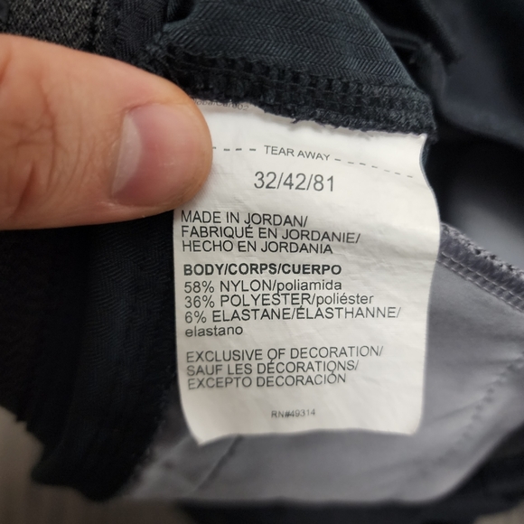 Under Armour Mens Size 32 Black Flat Front Athletic Performance Golf‎ Shorts - Picture 4 of 5